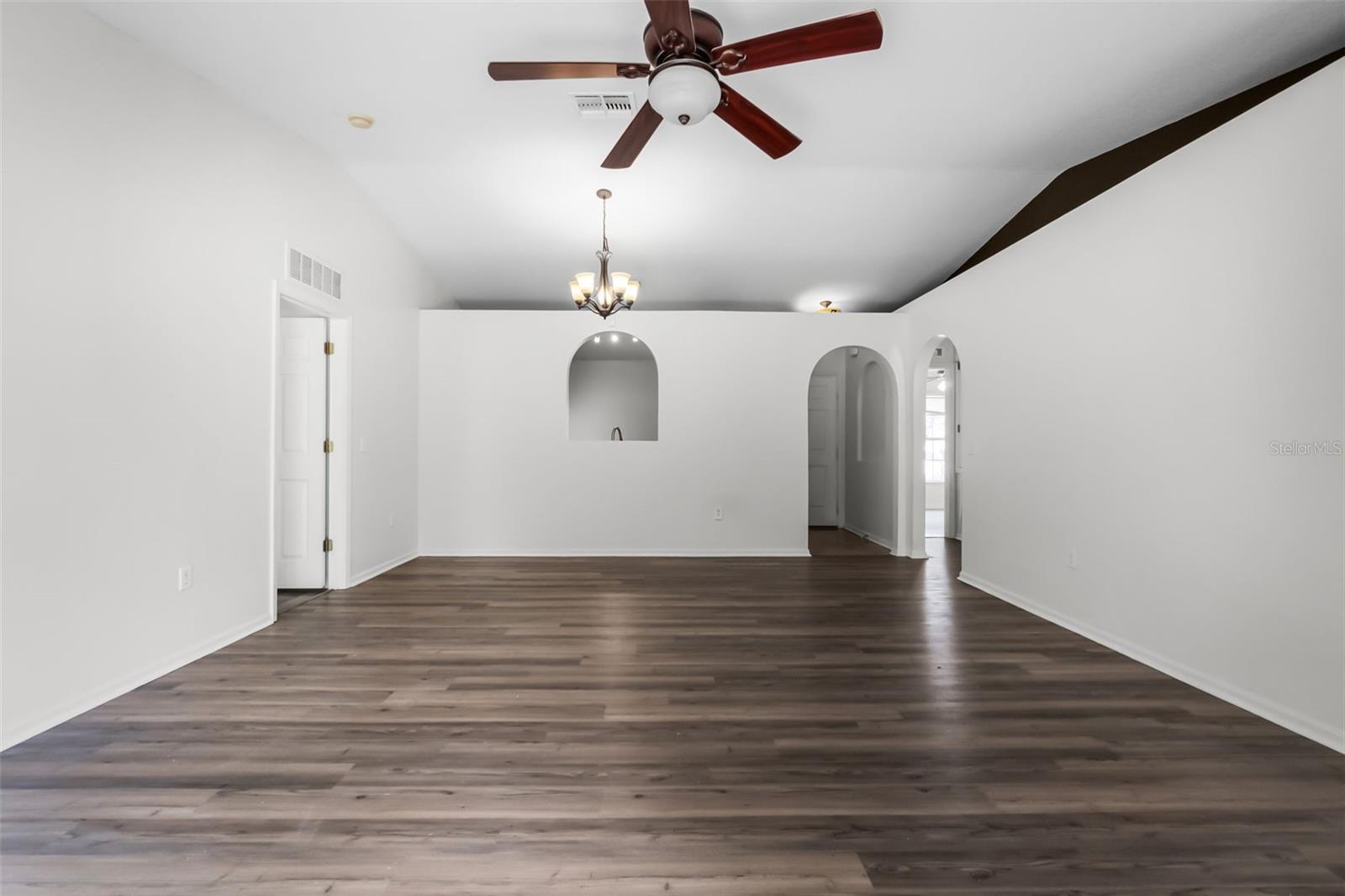 Image 4 of 20 For 5671 Sycamore Canyon Drive