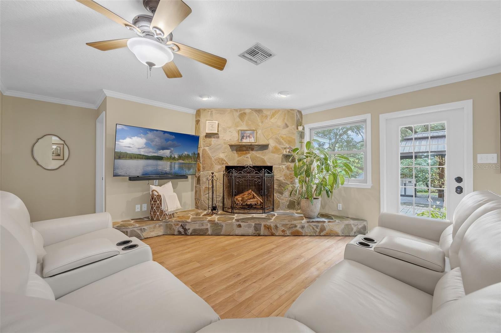 Image 8 of 45 For 7838 Sloewood Drive