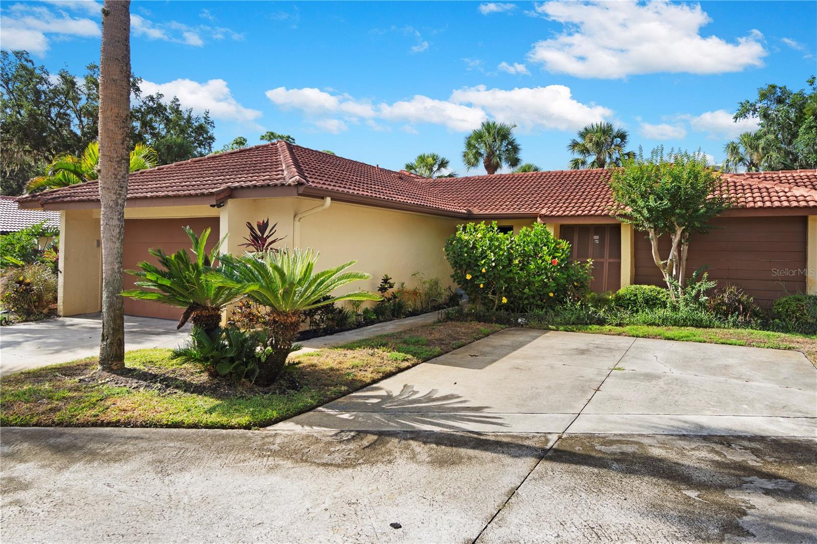 Image 2 of 27 For 5059 Jamaica Circle 15