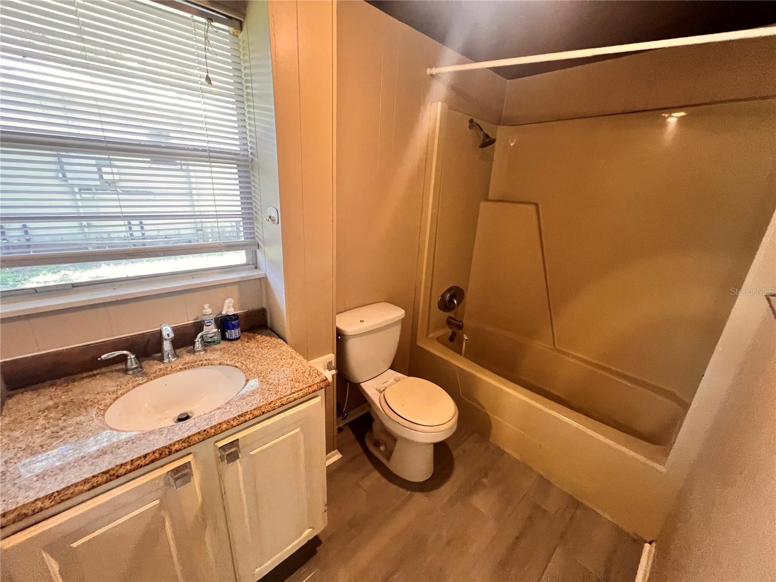 Image 3 of 6 For 1212 Jamajo Boulevard B