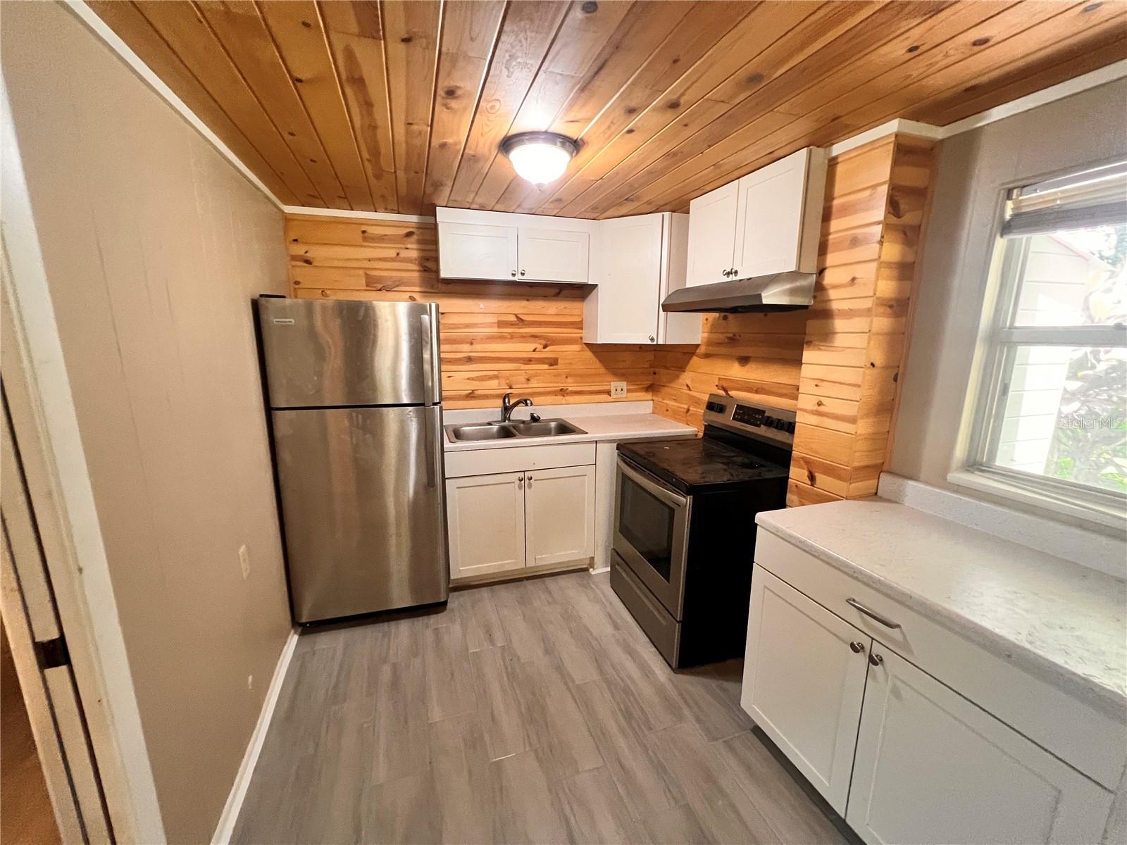 Image 6 of 6 For 1212 Jamajo Boulevard B