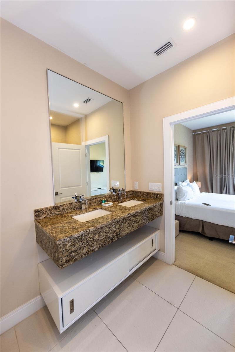 Image 36 of 48 For 7627 Recife Drive