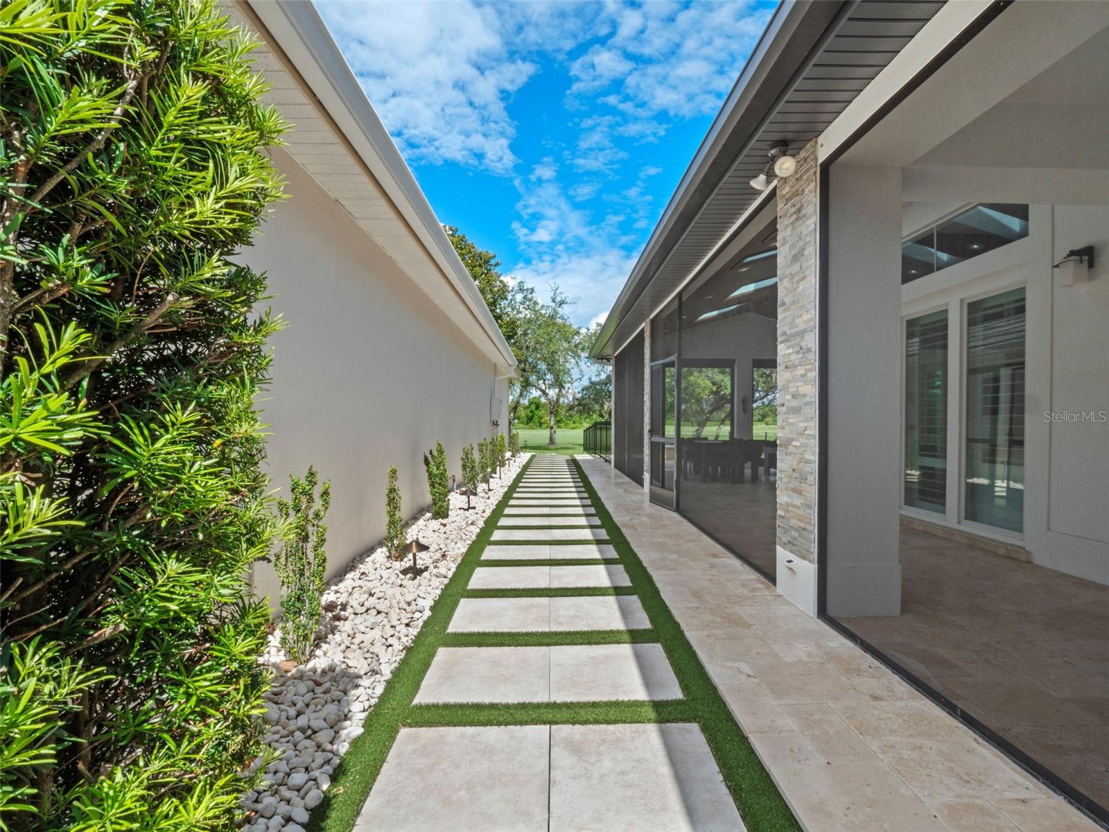 Image 33 of 47 For 10238 Chiltern Garden Drive