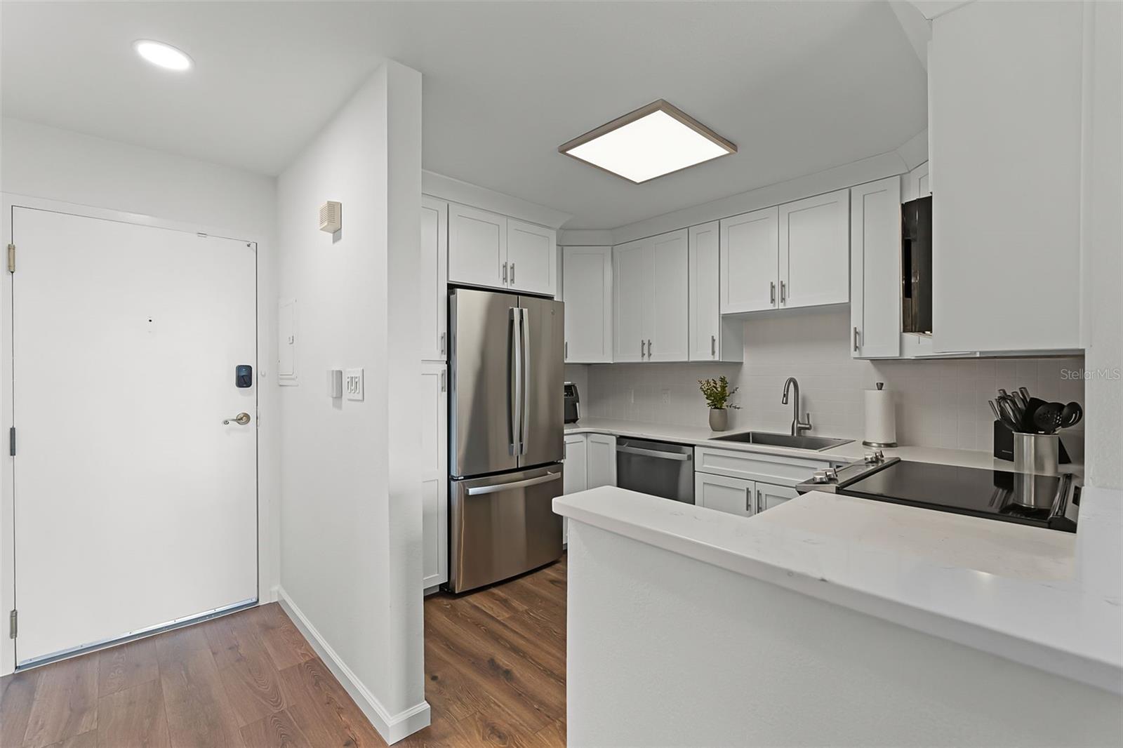 Image 11 of 23 For 1100 Delaney Avenue F407