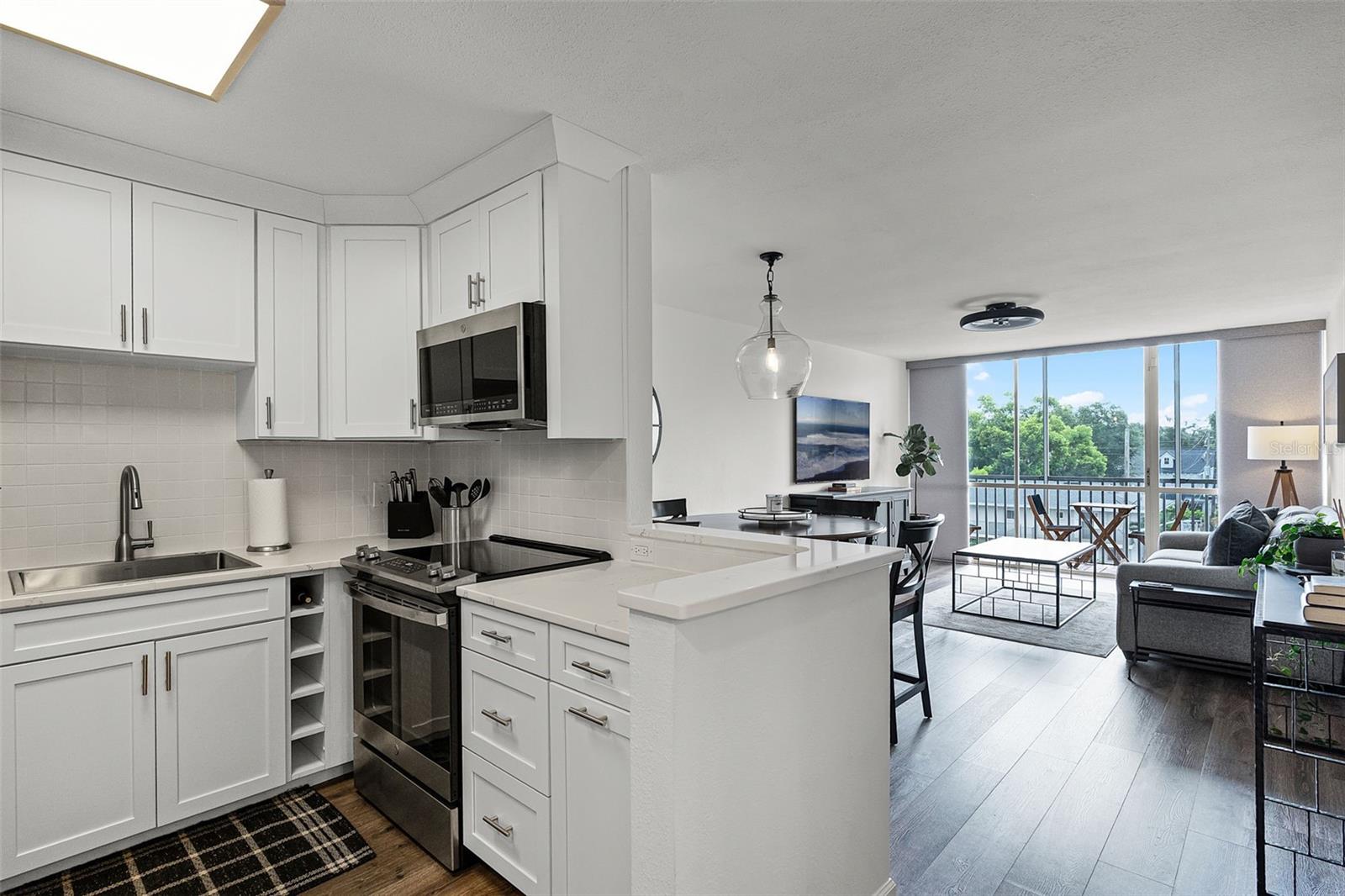 Image 12 of 23 For 1100 Delaney Avenue F407