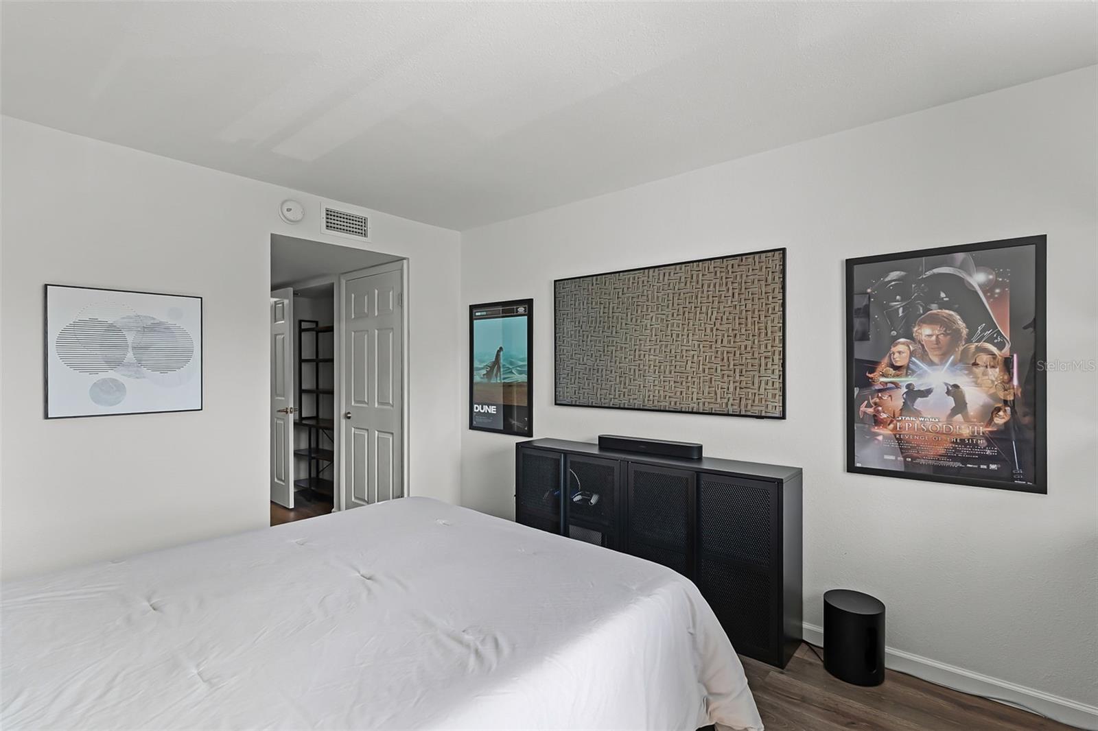 Image 16 of 23 For 1100 Delaney Avenue F407