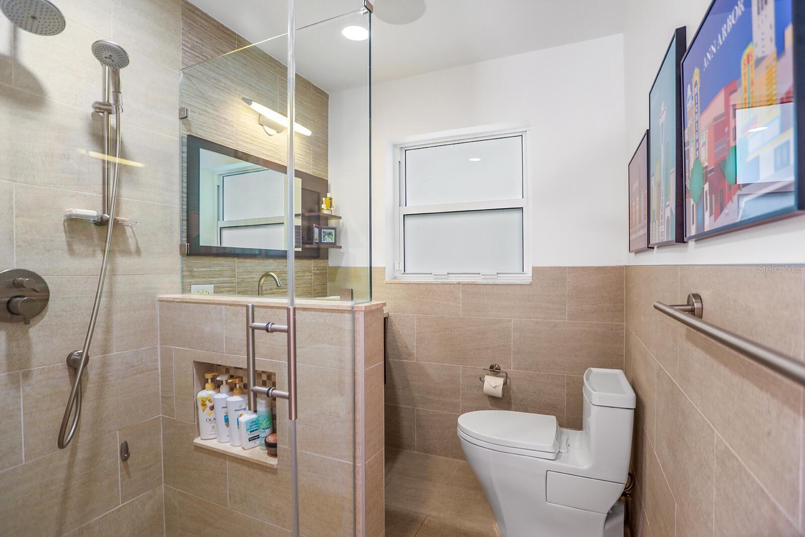 Image 18 of 25 For 2509 22nd Terrace