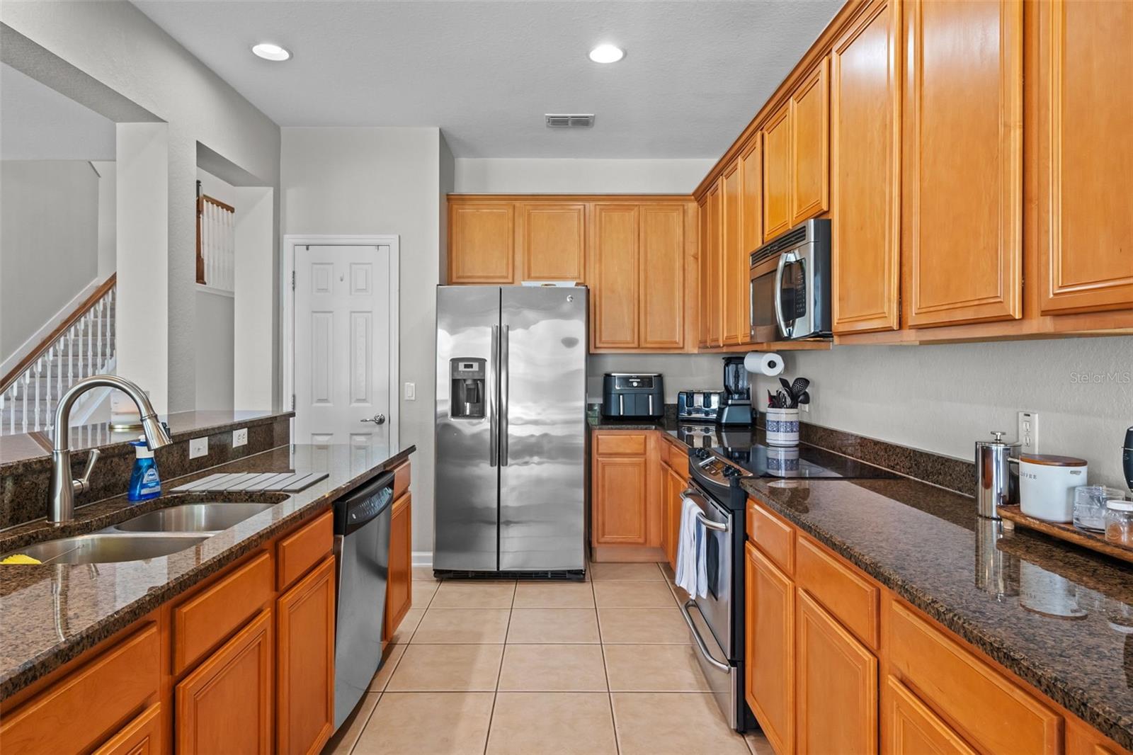 Image 17 of 77 For 594 Hernando Place