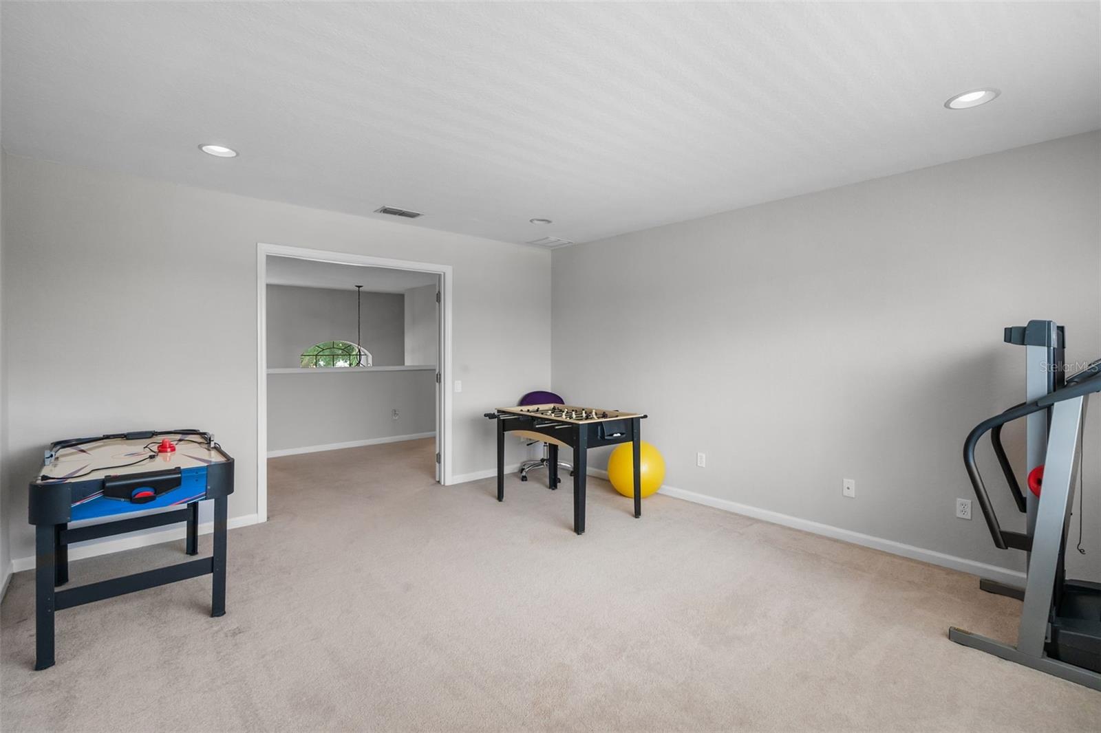 Image 35 of 77 For 594 Hernando Place