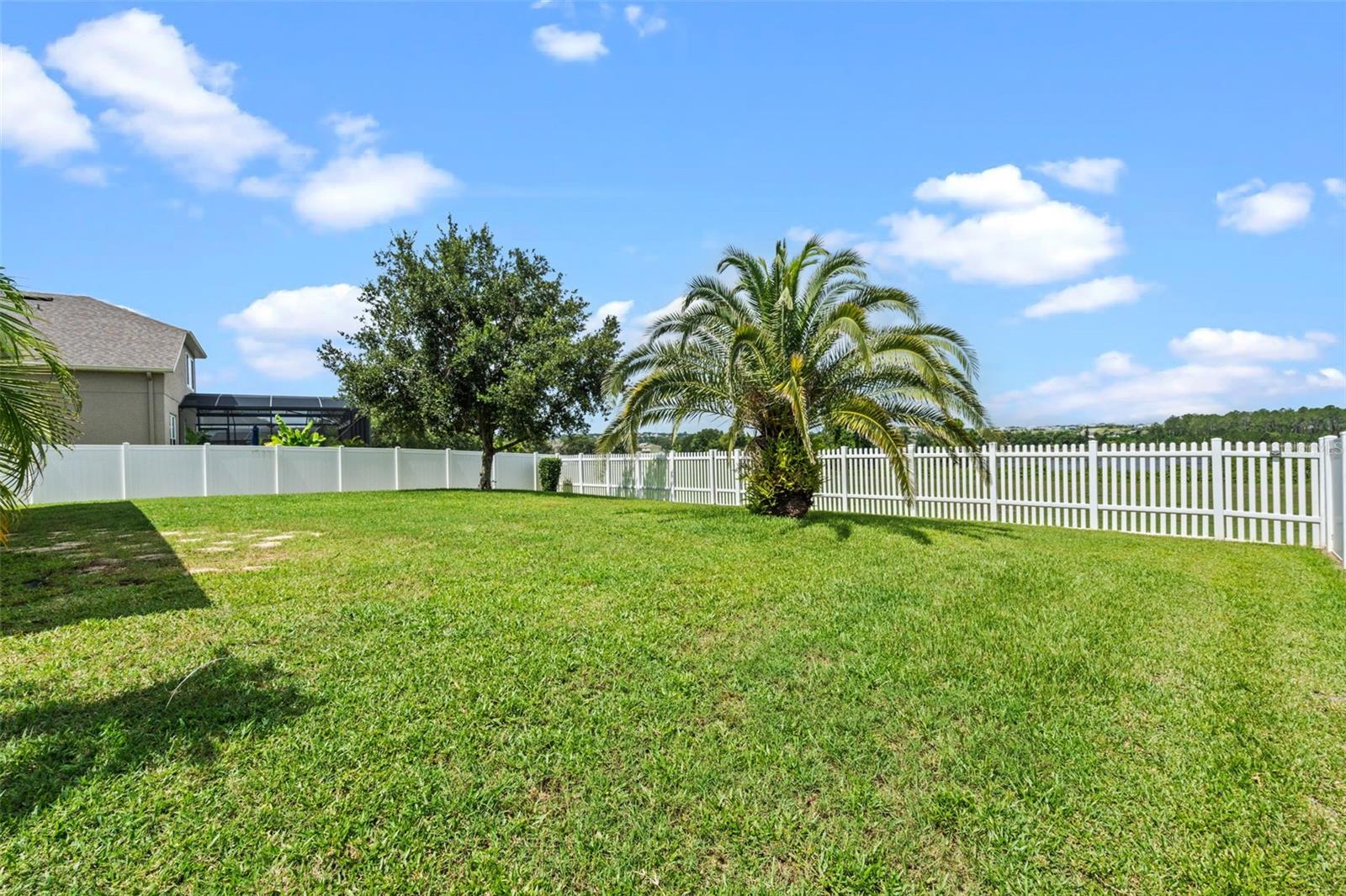 Image 55 of 77 For 594 Hernando Place