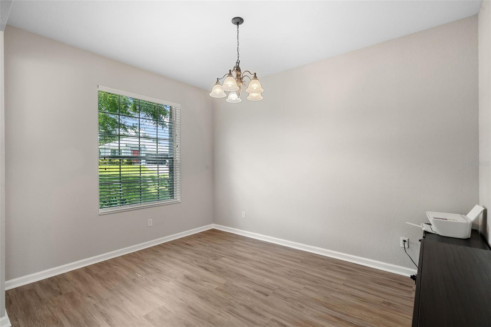 Image 8 of 77 For 594 Hernando Place
