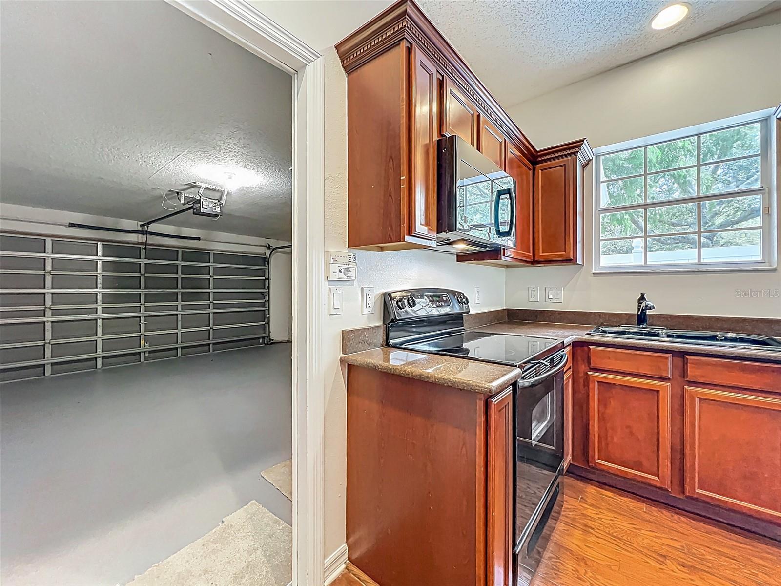 Image 13 of 31 For 3500 Peppervine Drive