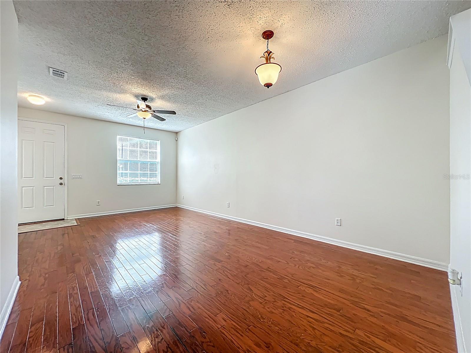 Image 6 of 31 For 3500 Peppervine Drive