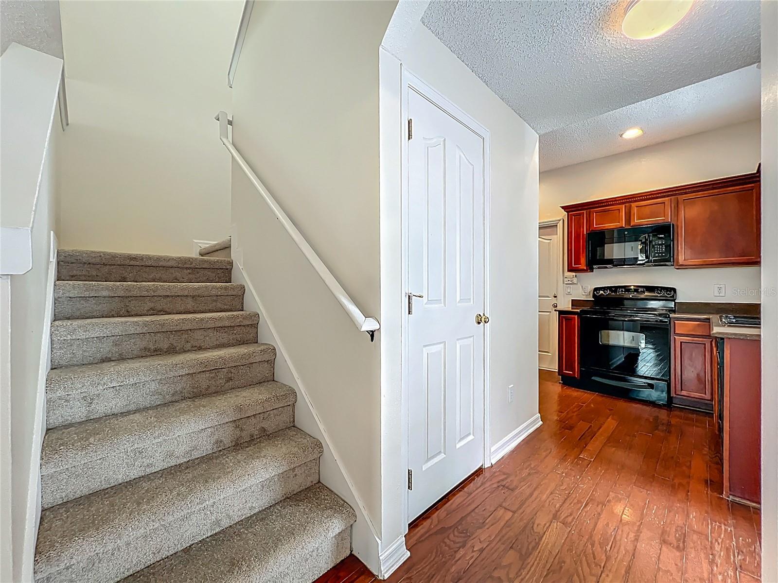 Image 8 of 31 For 3500 Peppervine Drive