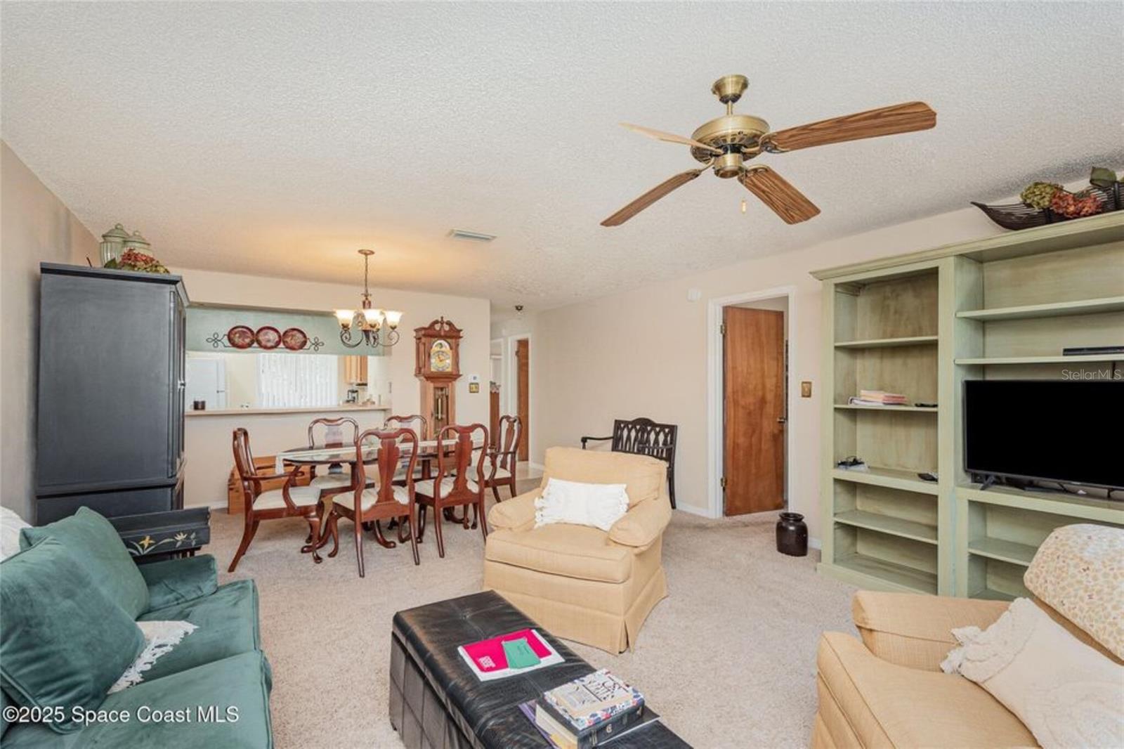 Image 4 of 16 For 307 La Paloma Lane 307