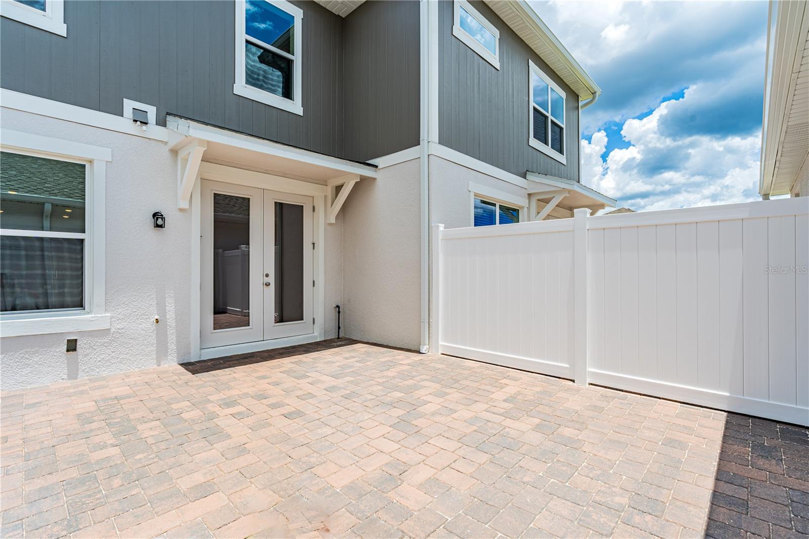 Image 17 of 28 For 15220 Blue Peacock Lane