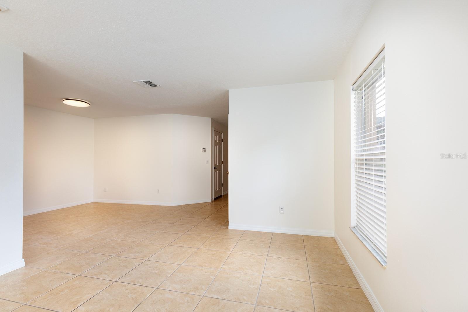 Image 4 of 21 For 4020 Pitch Pine Circle