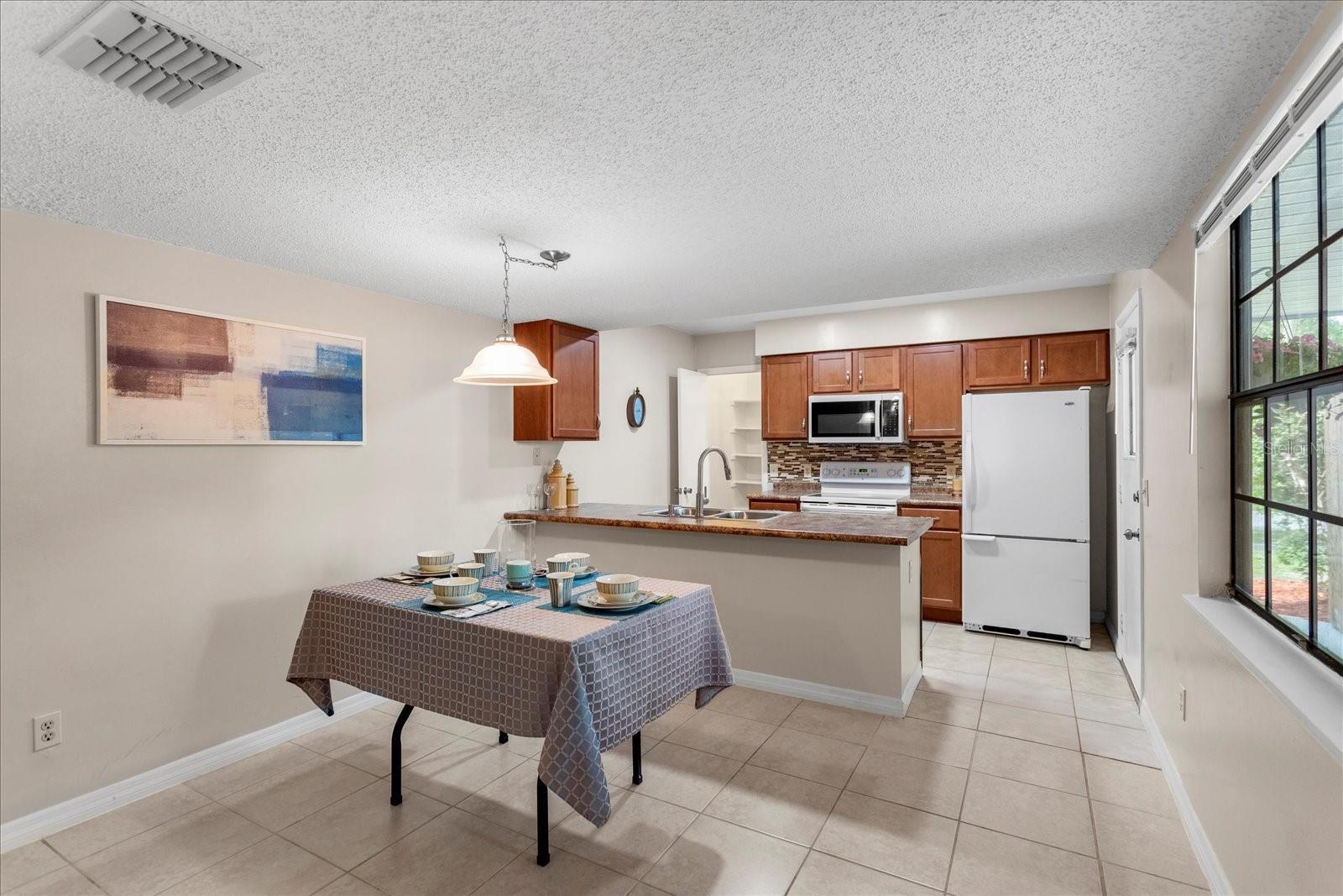 Image 10 of 32 For 4600 Lighthouse Circle 81