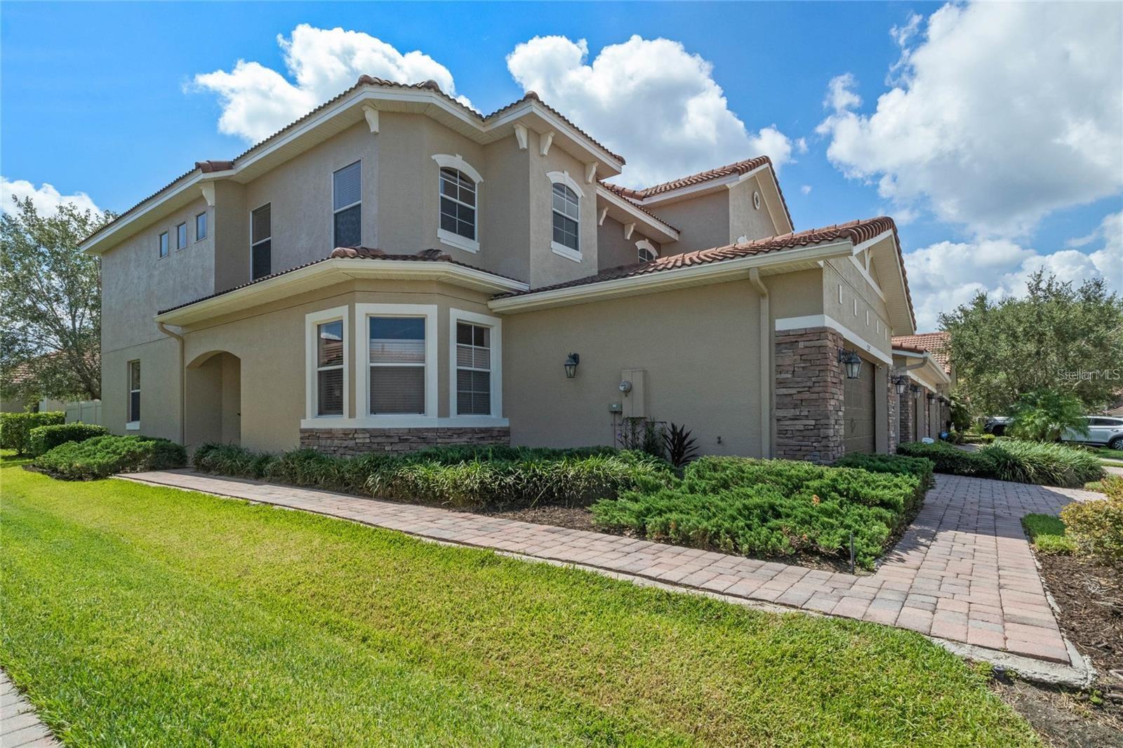 Image 6 of 41 For 2122 Bent Grass Avenue