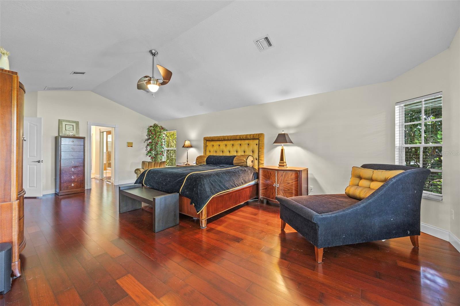 Image 11 of 22 For 6631 Crenshaw Drive