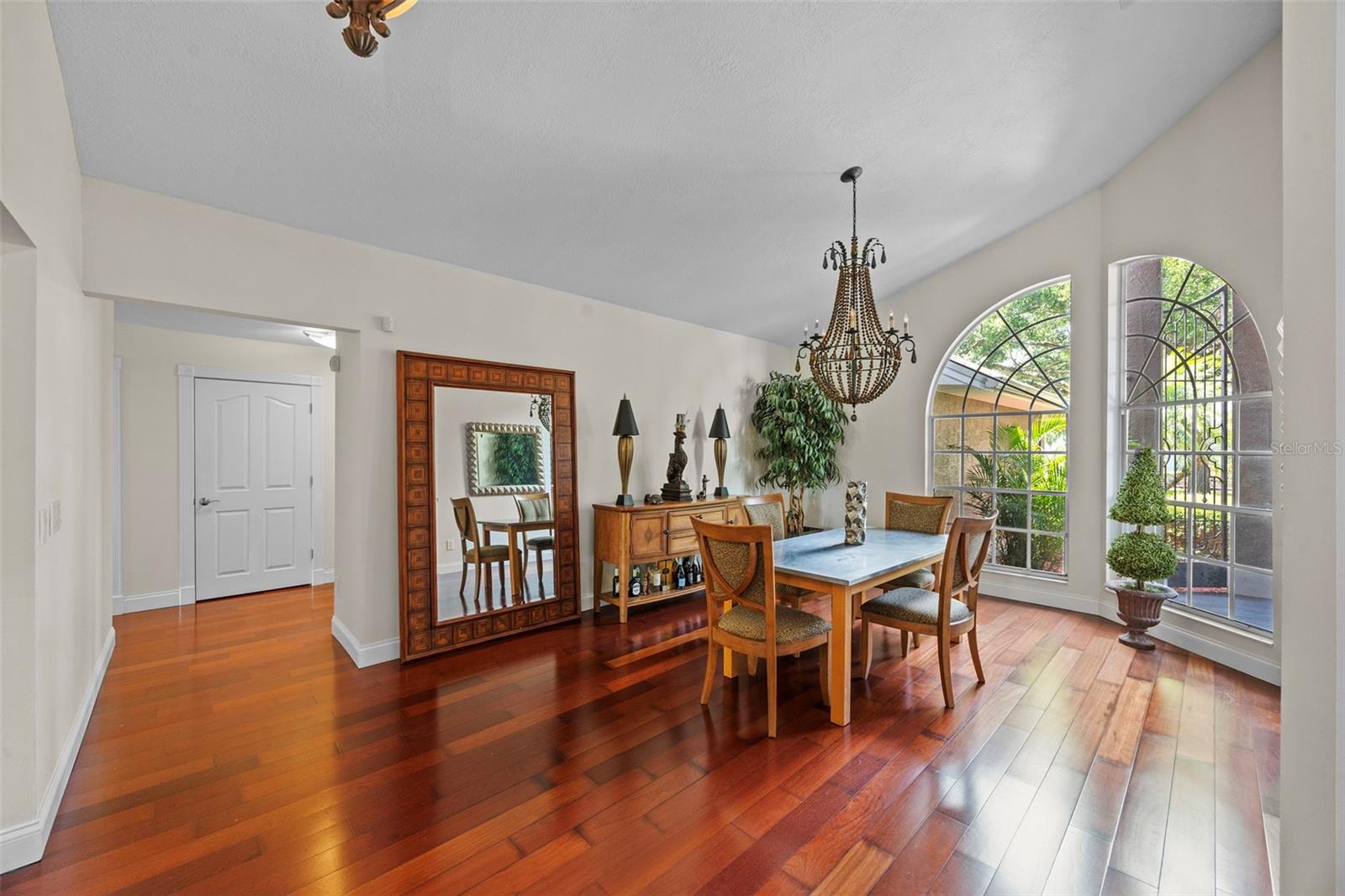Image 5 of 22 For 6631 Crenshaw Drive