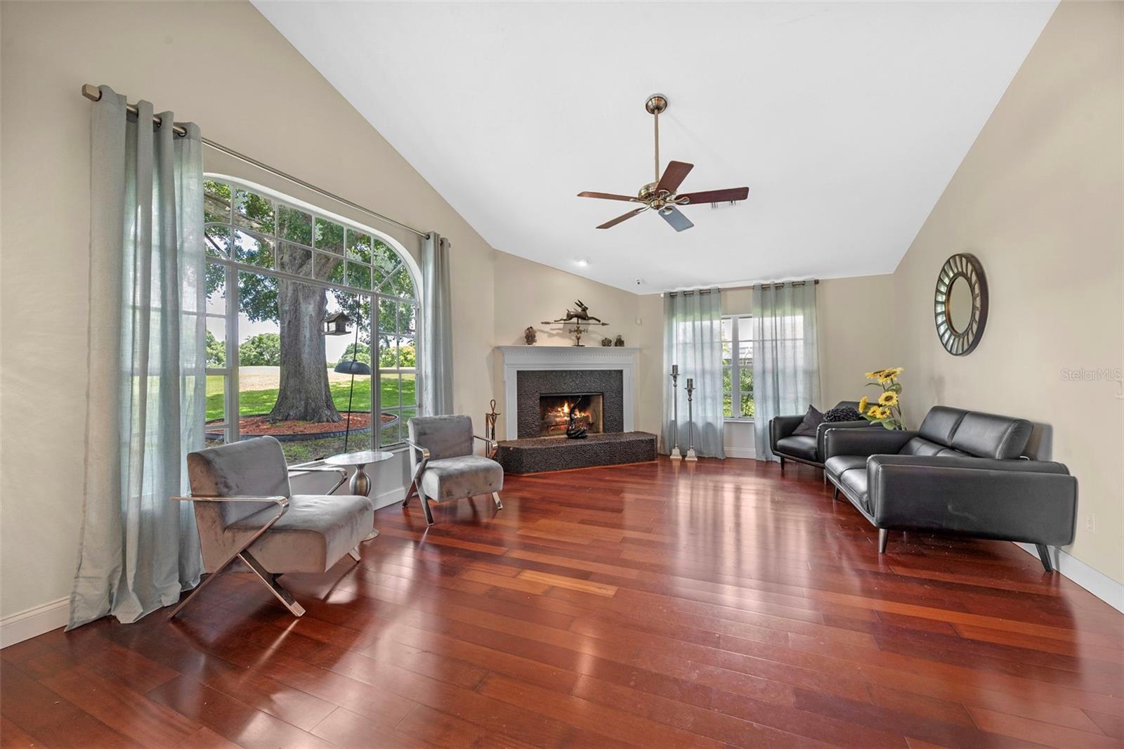 Image 8 of 22 For 6631 Crenshaw Drive