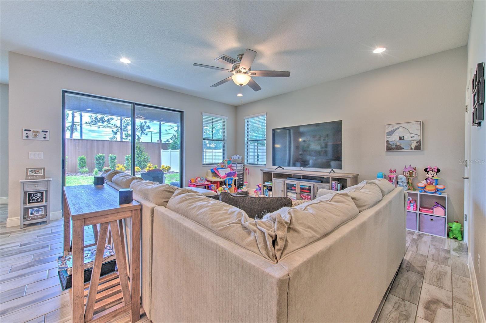 Image 21 of 69 For 12990 Burns Drive