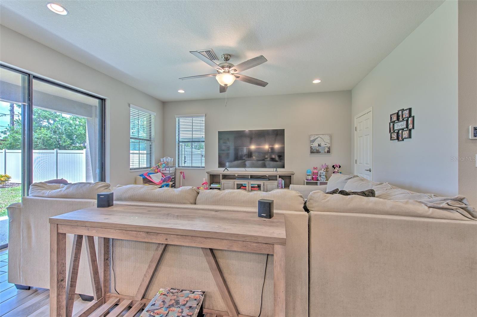 Image 22 of 69 For 12990 Burns Drive