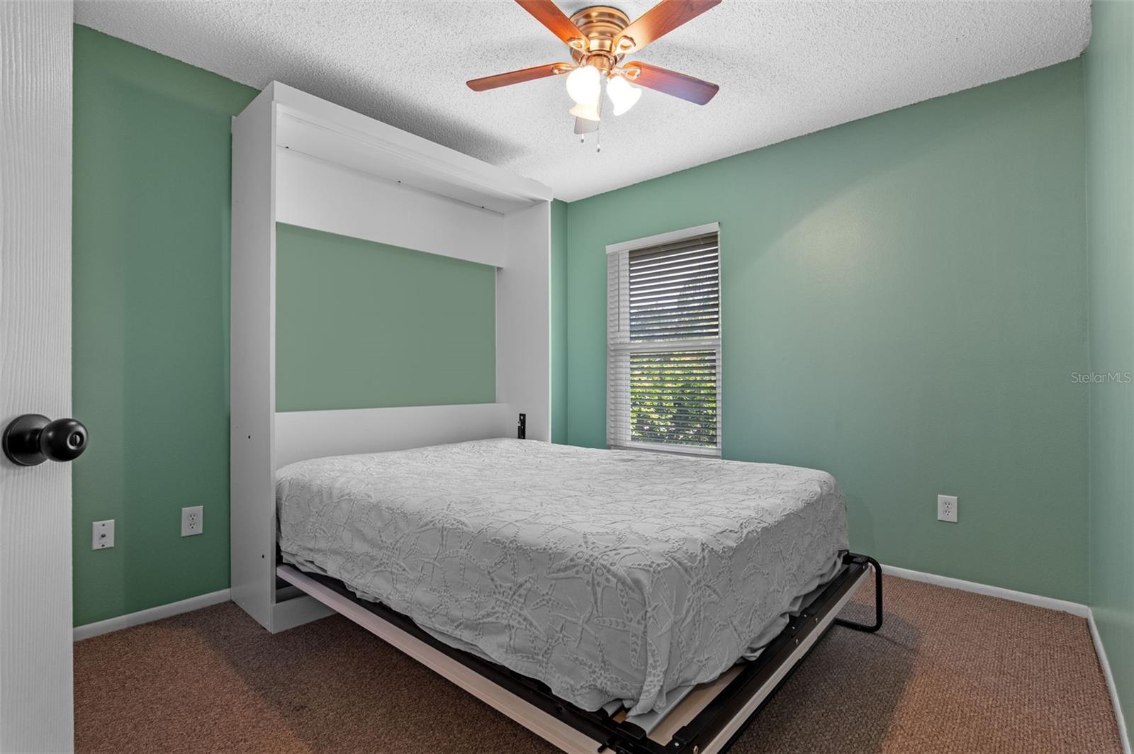 Image 13 of 24 For 851 Bates Court
