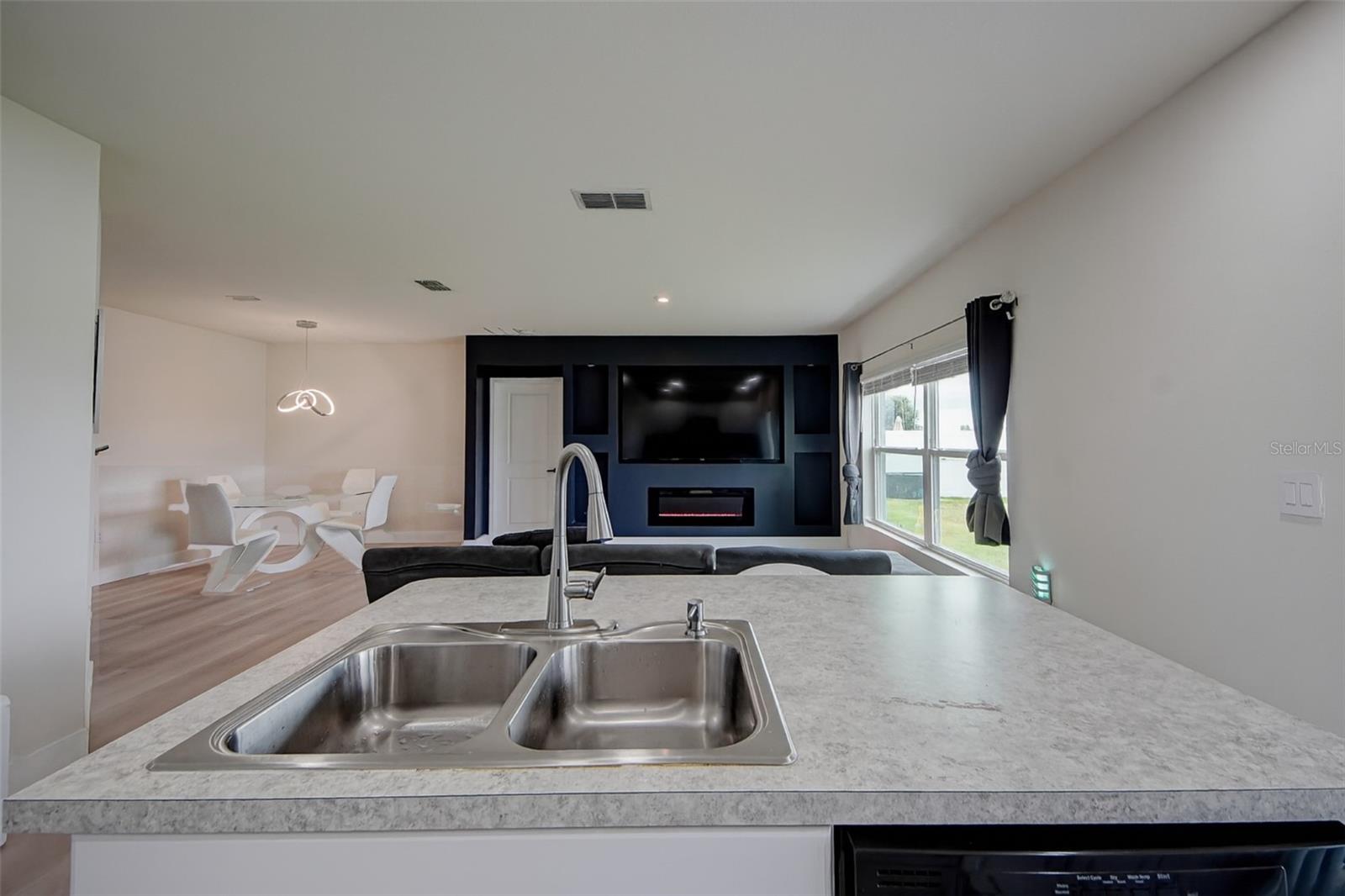 Image 13 of 37 For 424 Quarry Rock Circle