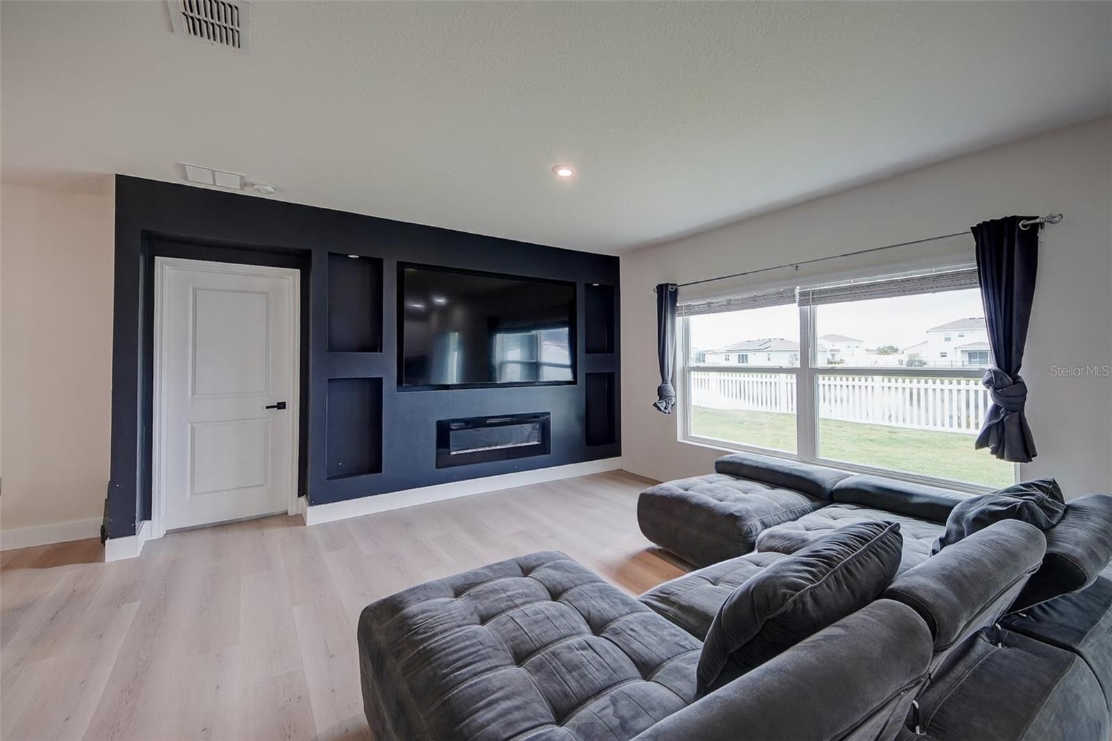 Image 3 of 37 For 424 Quarry Rock Circle