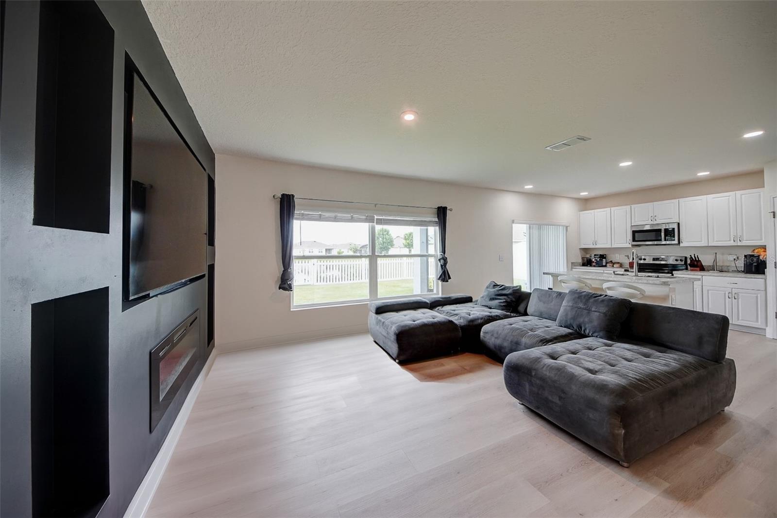 Image 4 of 37 For 424 Quarry Rock Circle