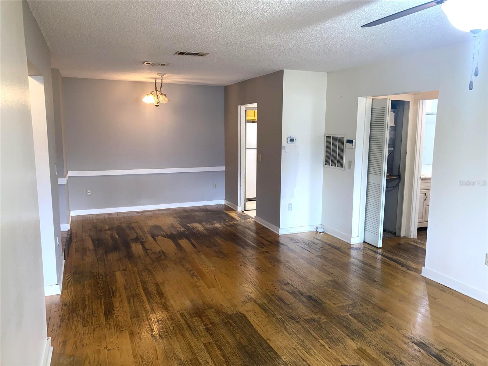 Image 8 of 19 For 6104 Curry Ford Road 207