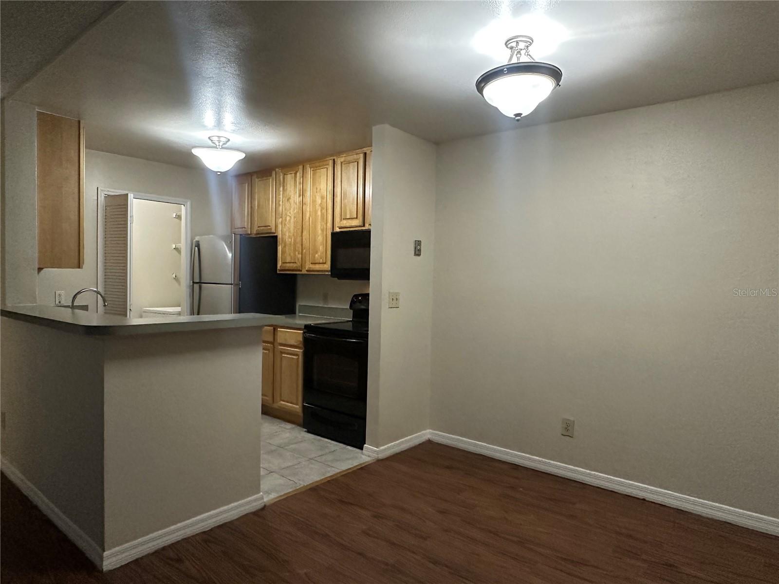 Image 4 of 14 For 6172 Westgate Drive 101