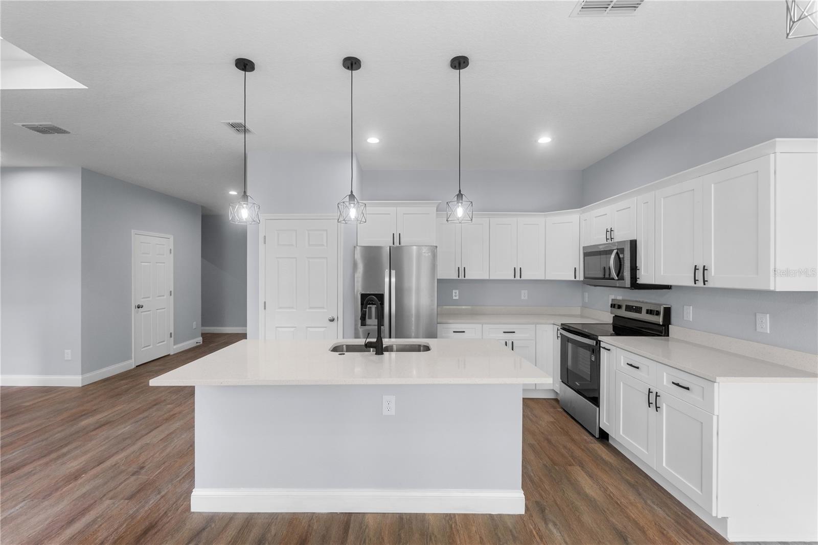 Image 5 of 42 For 1765 9th Avenue