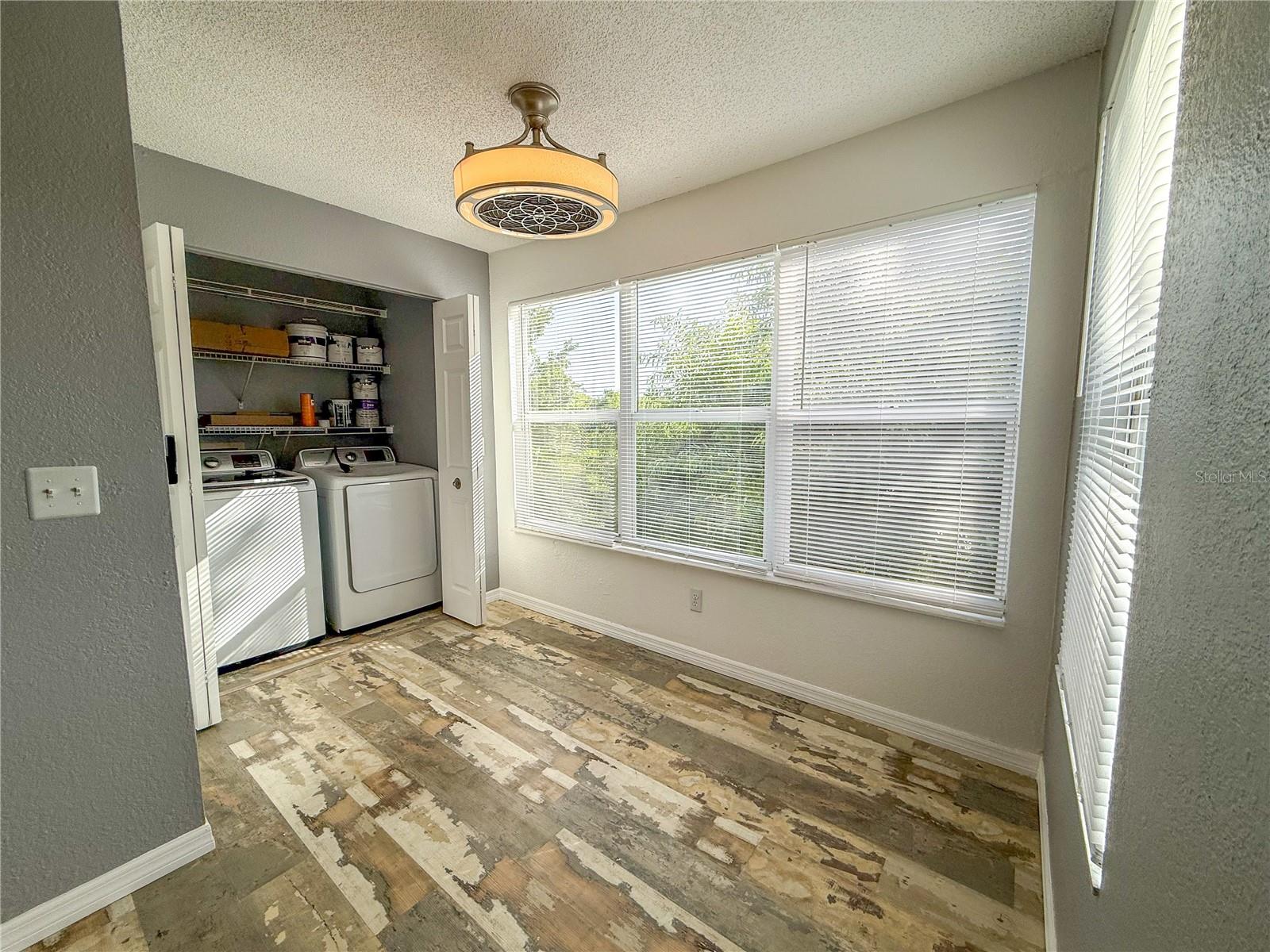 Image 21 of 37 For 5128 Conroy Road 728