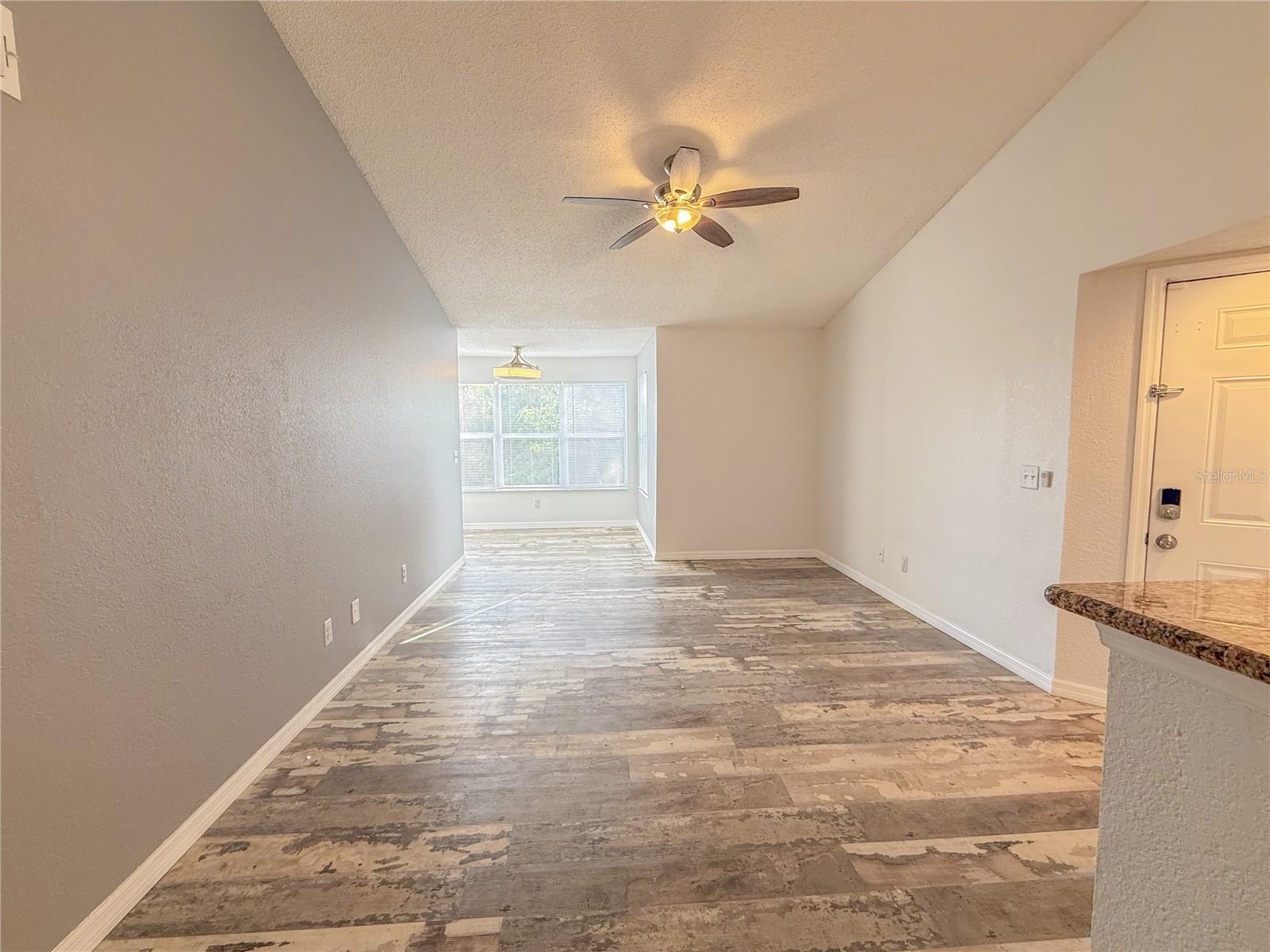 Image 8 of 37 For 5128 Conroy Road 728