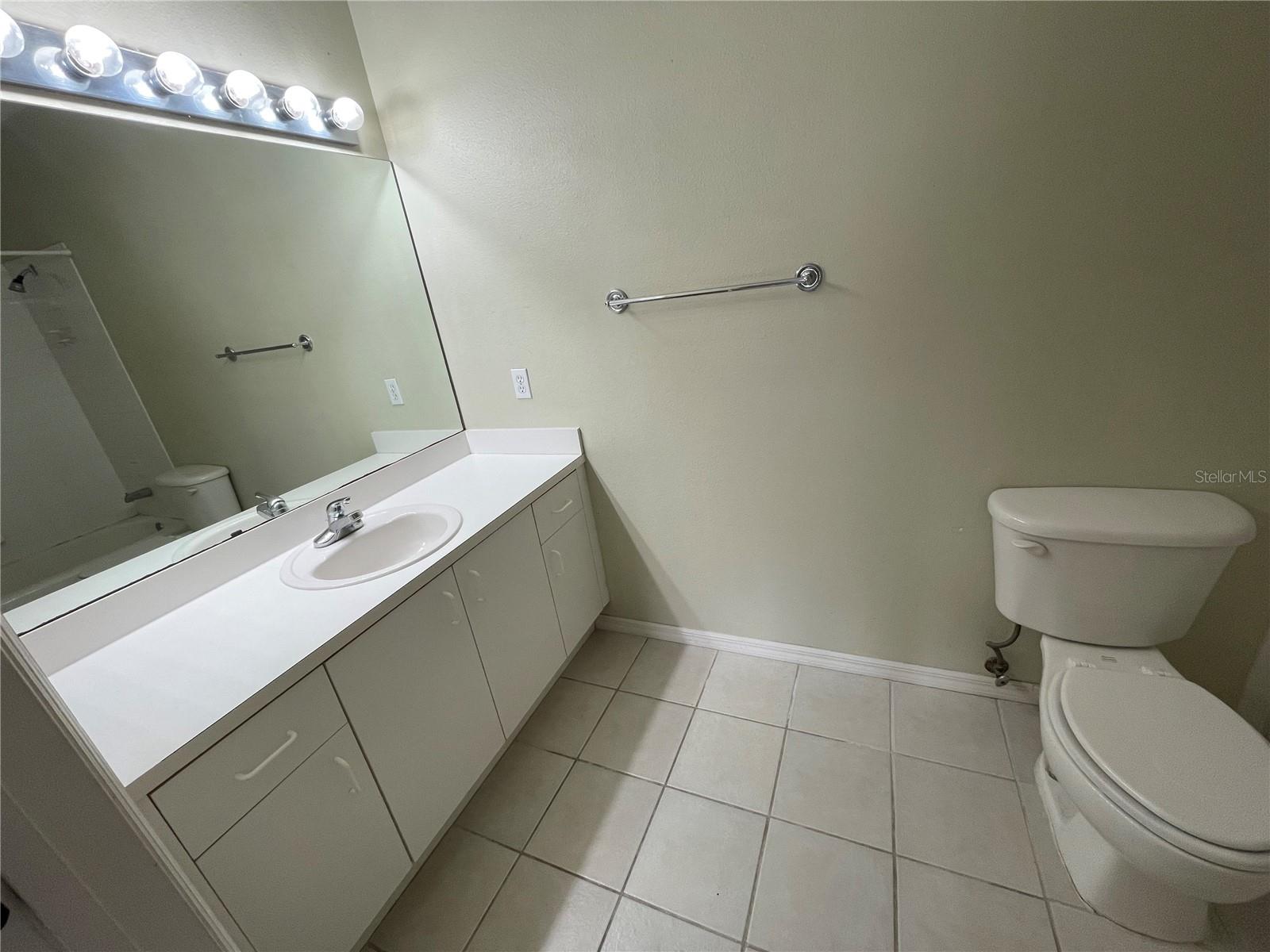 Image 4 of 6 For 13215 Villa Vista Drive 202