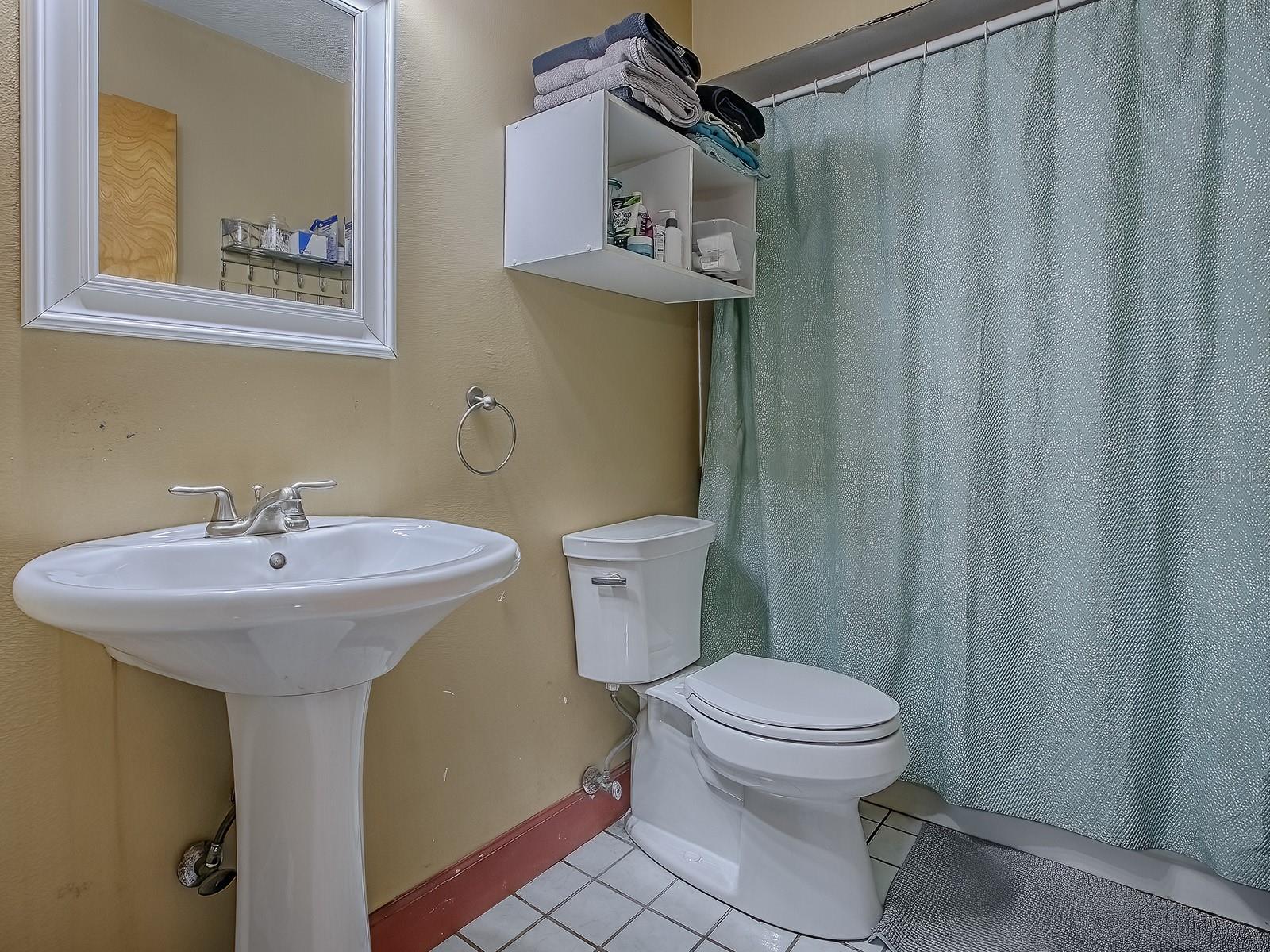 Image 14 of 33 For 10849 73rd Court