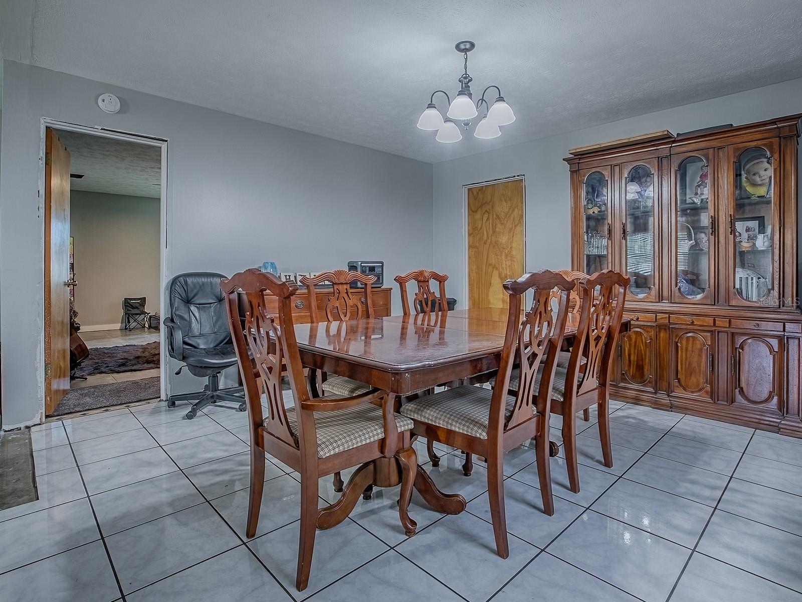 Image 6 of 33 For 10849 73rd Court