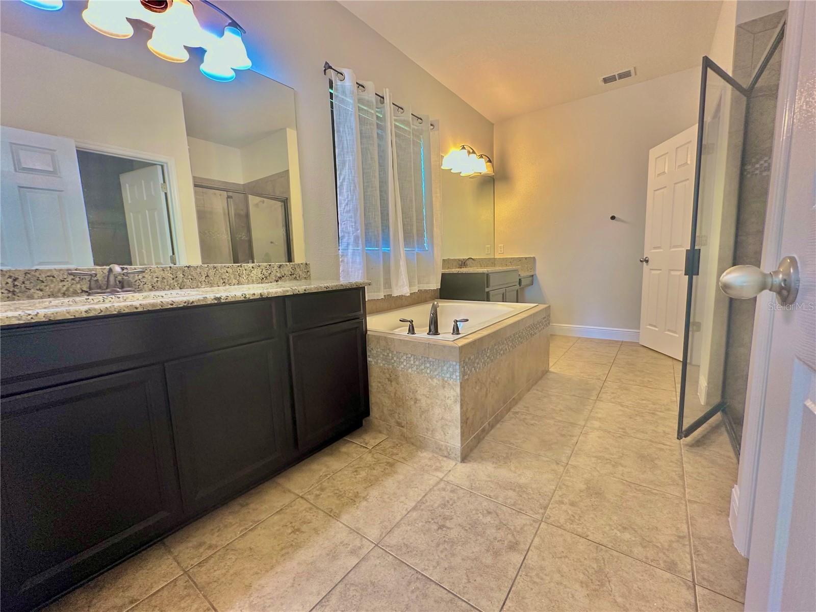 Image 18 of 31 For 2300 Kelbrook Court