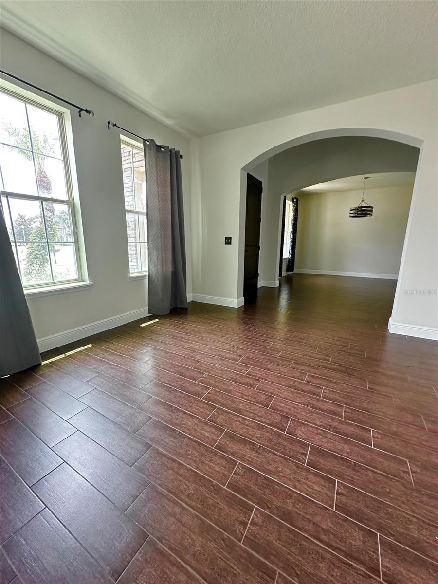Image 21 of 31 For 2300 Kelbrook Court