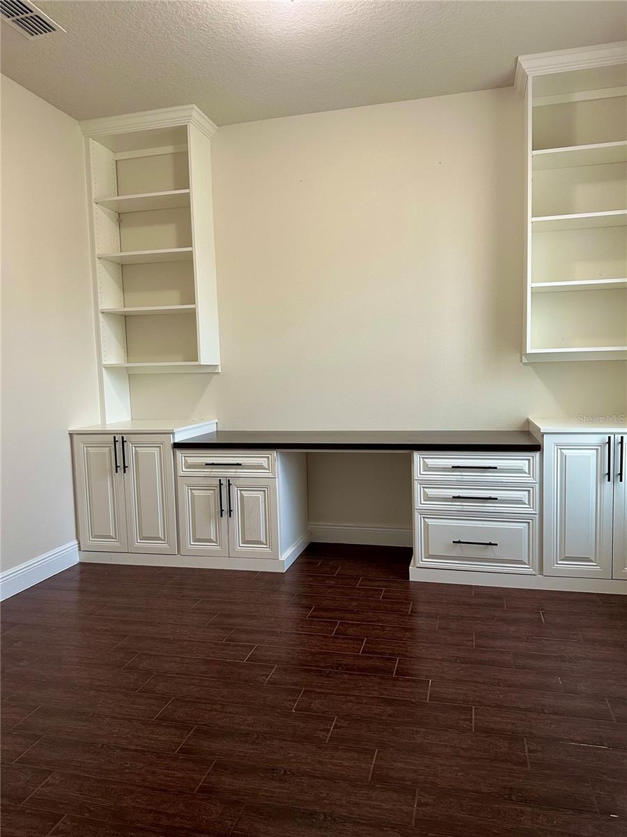 Image 9 of 31 For 2300 Kelbrook Court