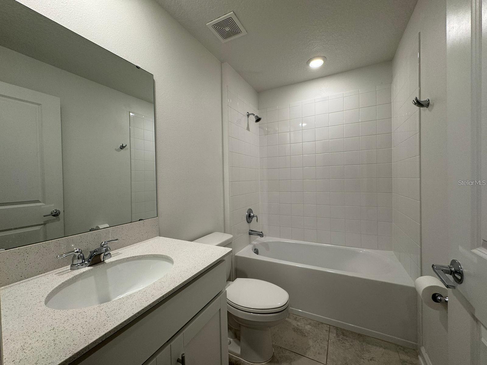 Image 16 of 24 For 994 Laurel View Way
