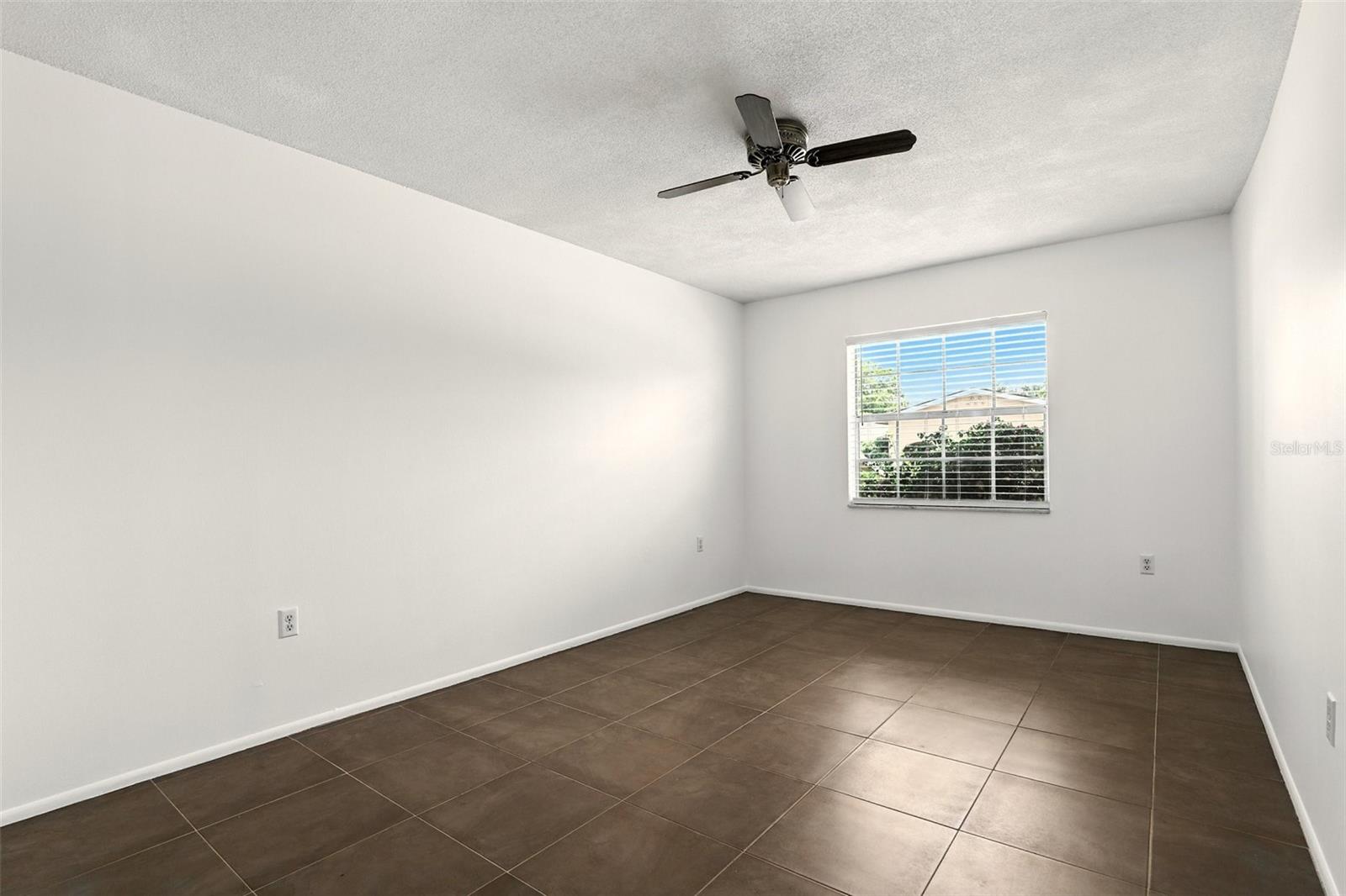 Image 17 of 28 For 207 Esplanade Way 101