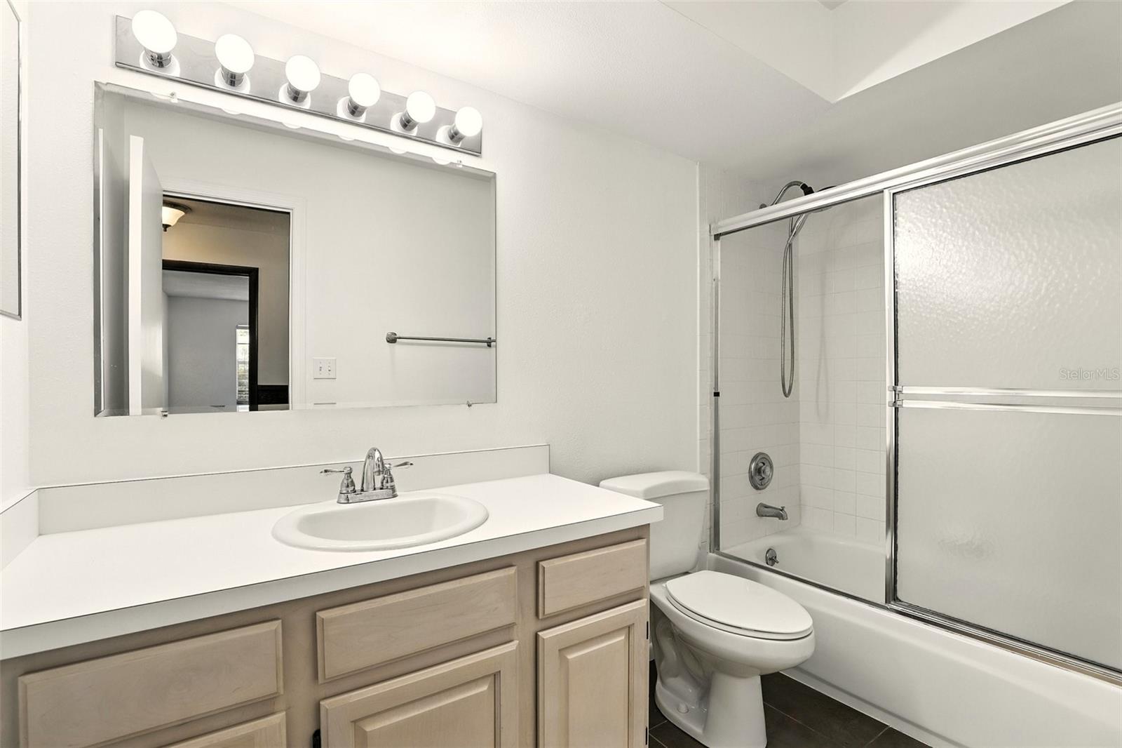 Image 19 of 28 For 207 Esplanade Way 101