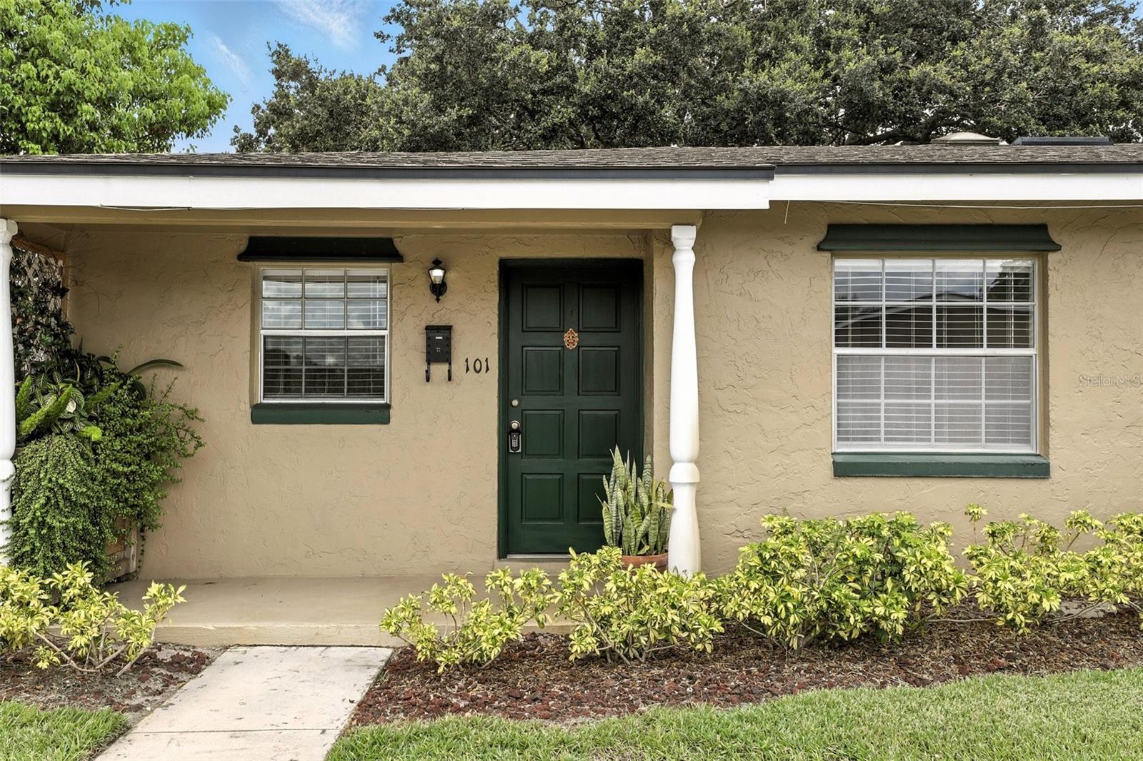 Image 3 of 28 For 207 Esplanade Way 101