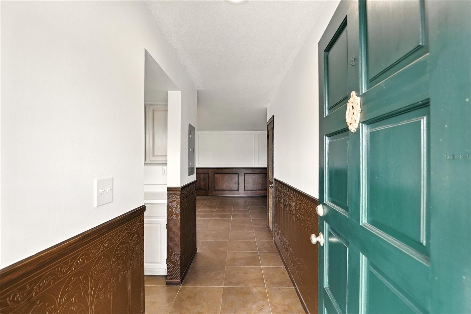 Image 4 of 28 For 207 Esplanade Way 101