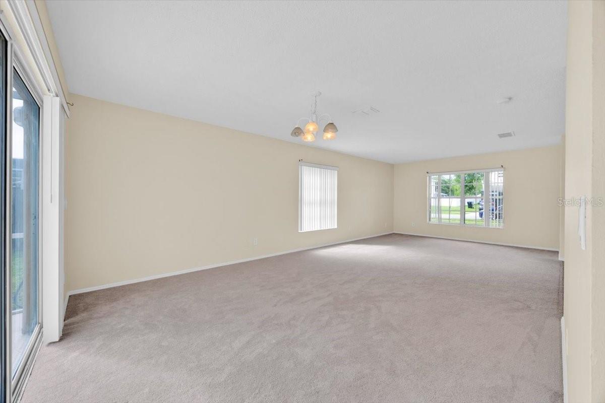 Image 7 of 31 For 14425 Huntingfield Drive