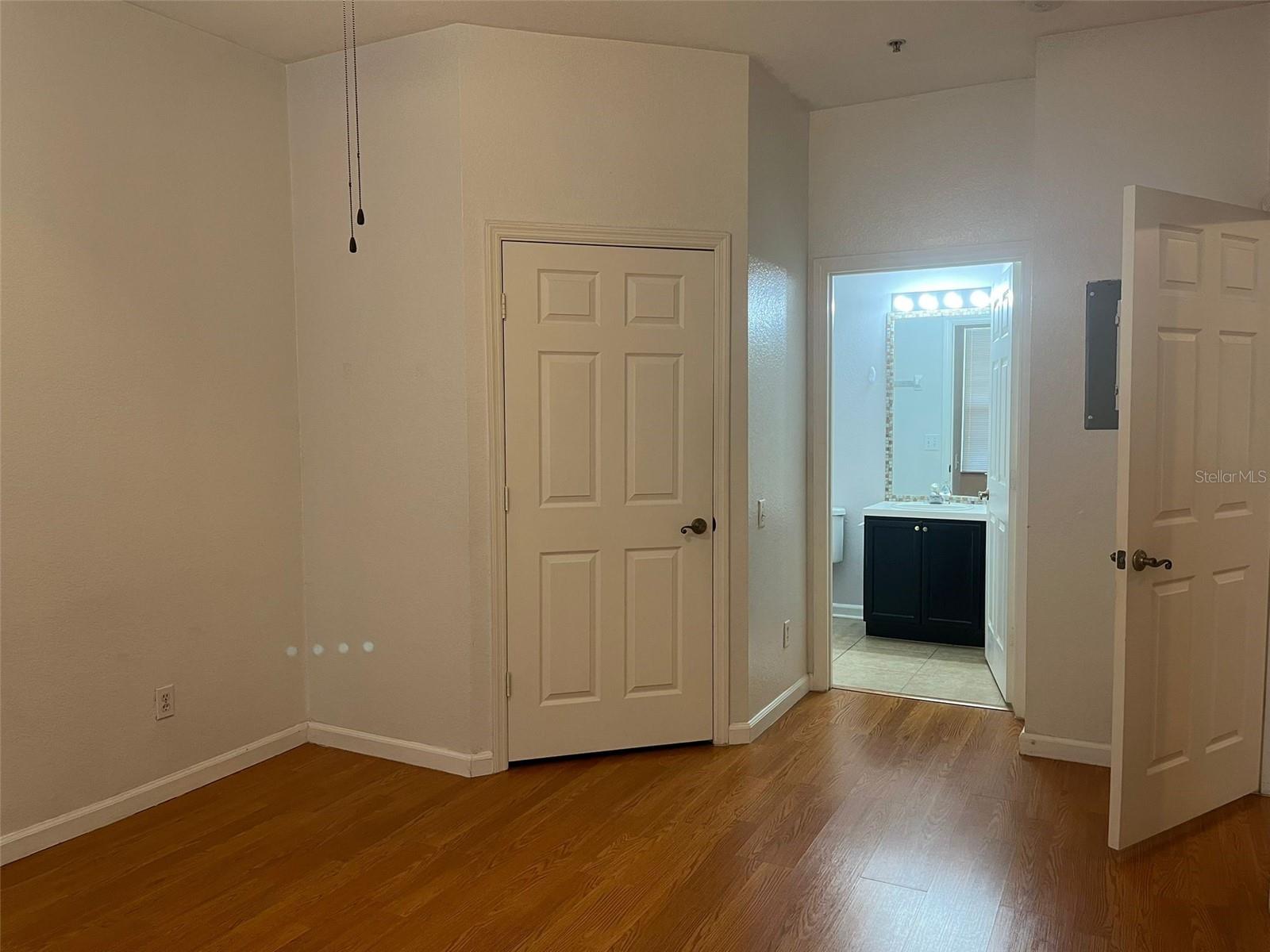 Image 16 of 21 For 7123 Yacht Basin Avenue 318
